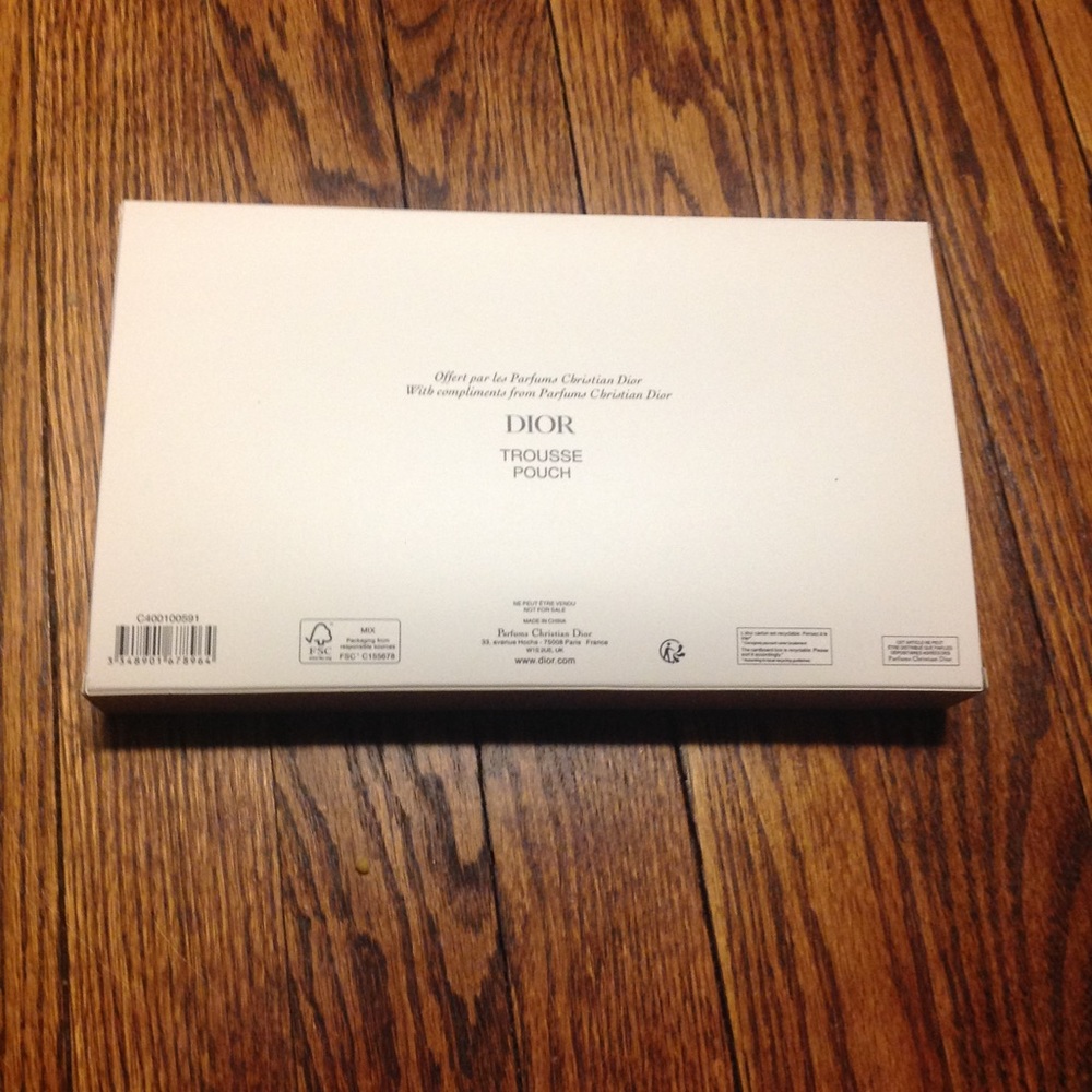 Clutch New in a Box, No price tags - Picture 7 of 7